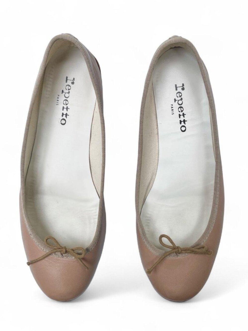 Repetto Cendrillon Leather Ballet Flats in Beige - Size 40 EU/Size 9 US